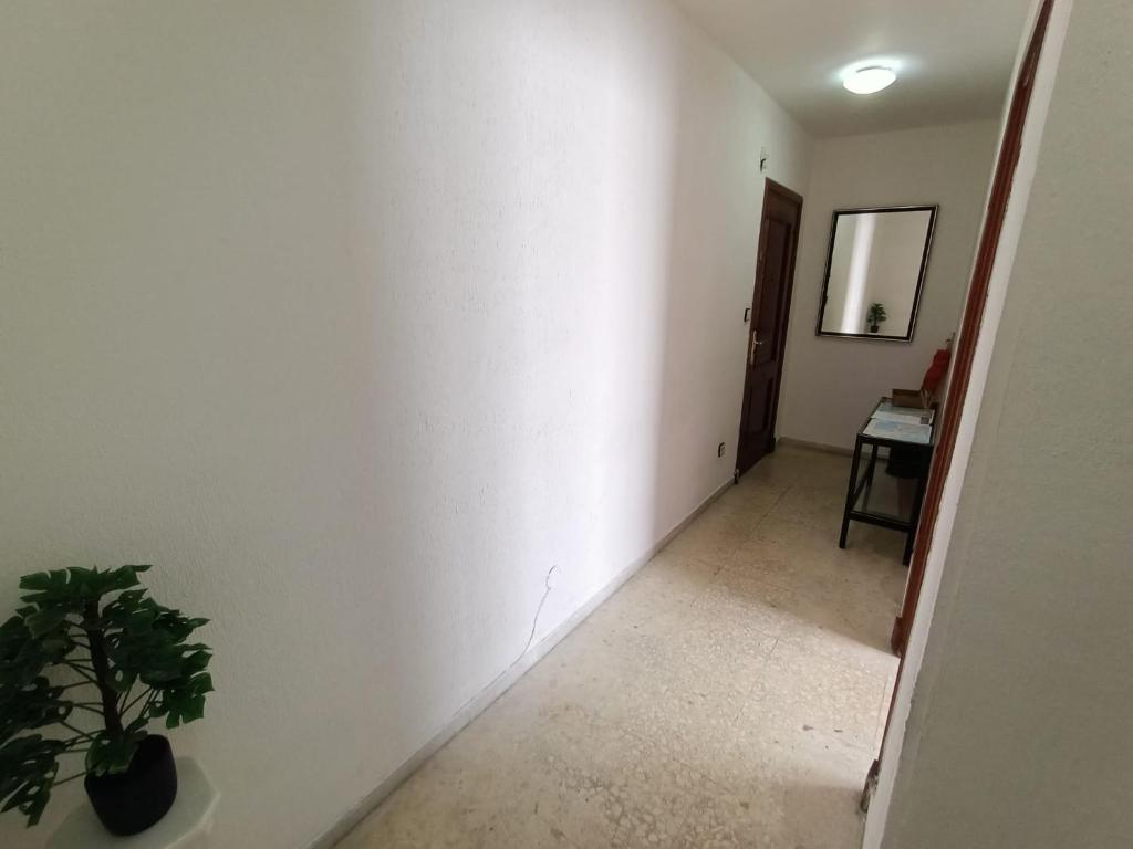 Zdjęcie z galerii obiektu Apartamento cerca de La Caleta w Kadyksie