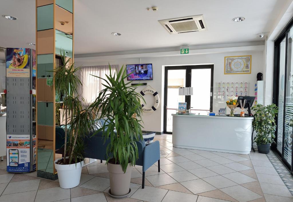 Vstupní hala nebo recepce v ubytování Hotel Oltremar B&B