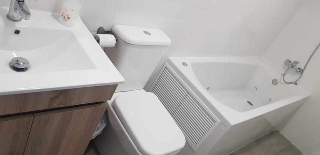 Koupelna v ubytování #3# Apartamento BAÑERA HIDROMASAJE Sevilla Centro
