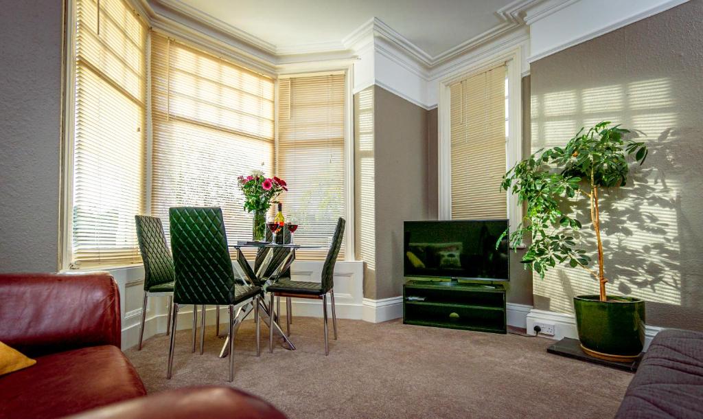 Spacious Ground Floor Apartment, Keswick (updated prices 2024)