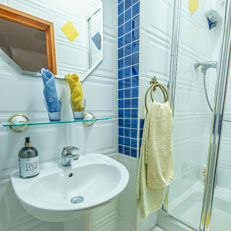 Dawson Place, Juliette's Bed and Breakfast - Classic Double Or Twin Room