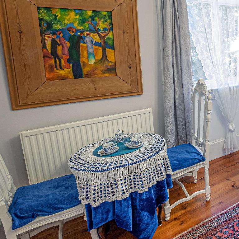Dawson Place, Juliette's Bed and Breakfast photo