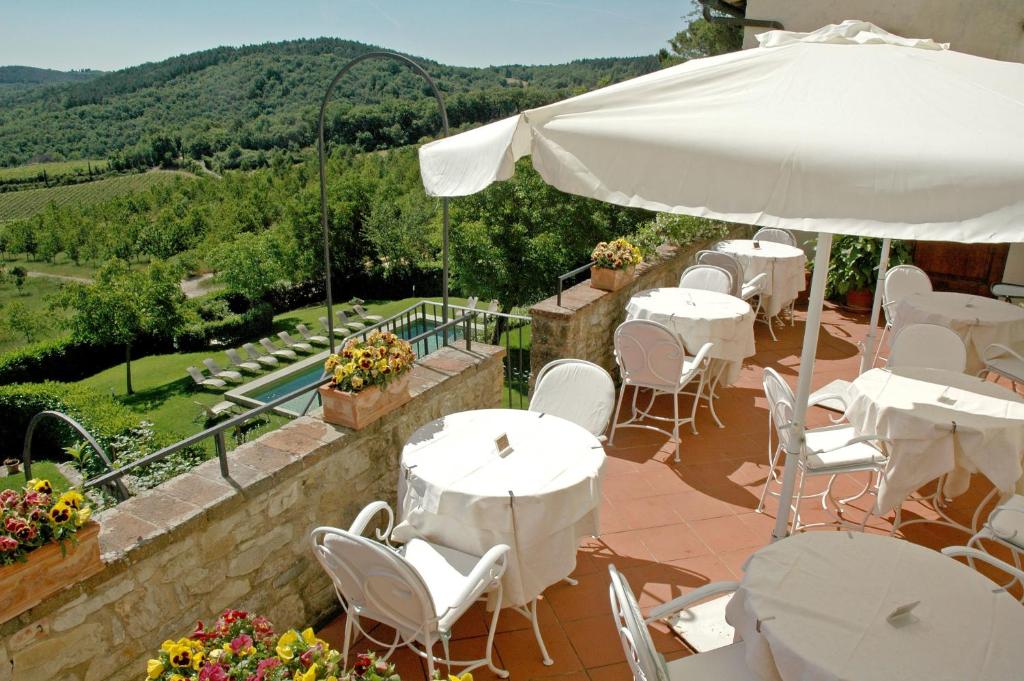 Nespecifikovaný výhled na hory nebo výhled na hory při pohledu z hotelu