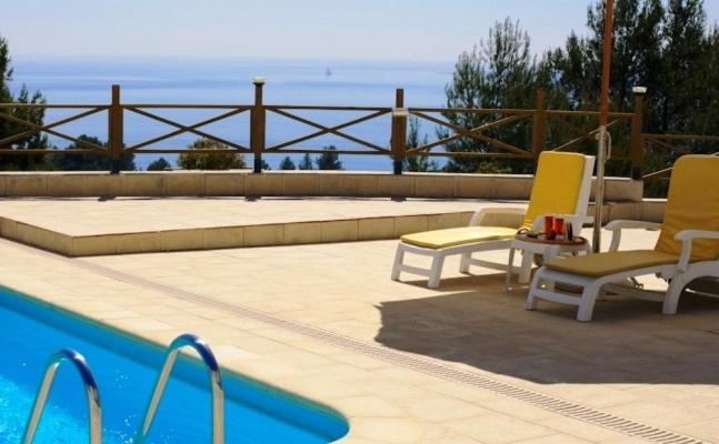 Бассейн в Quinta Dos Moinhos De Sao Filipe или поблизости