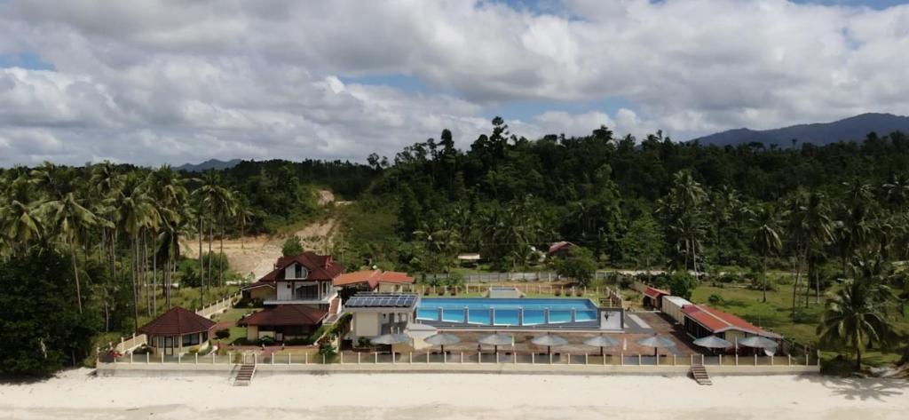 Bazén v ubytování Foxy's Beach Resort nebo v jeho okolí