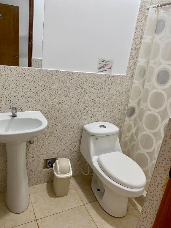 Koupelna v ubytování CASA SHILCAYO Habitaciones Vacacionales