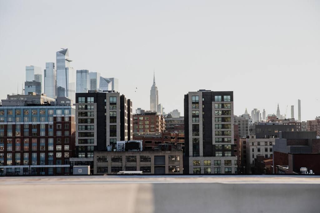 Nespecifikovaný výhled na destinaci Hoboken nebo výhled na město při pohledu z apartmánu
