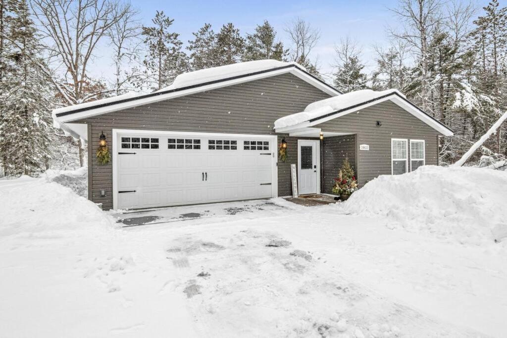 Restful Escape near BirkieUTVSnowmobile trails, Hayward