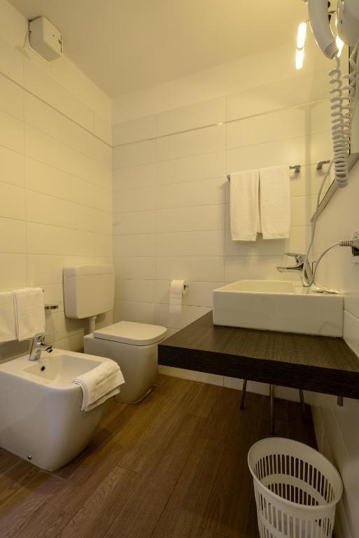 Koupelna v ubytování Hotel Eurovil Garni