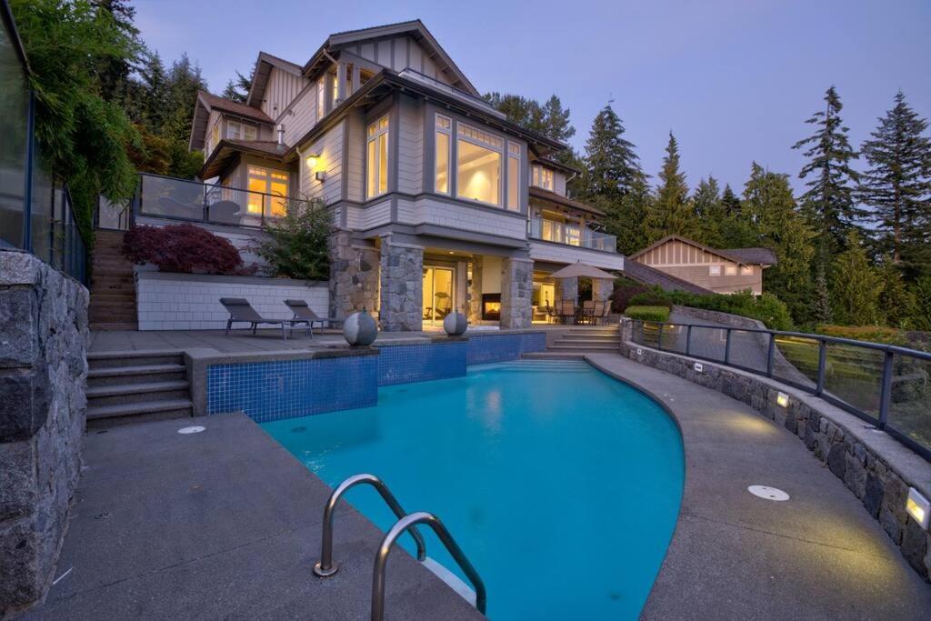 The swimming pool at or close to Immaculate West Vancouver Home - Amenities & Views