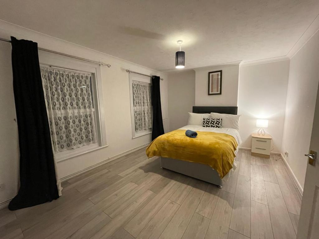 Victoria Cottage Spacious One Bed Apartment, Luton (updated prices 2024)