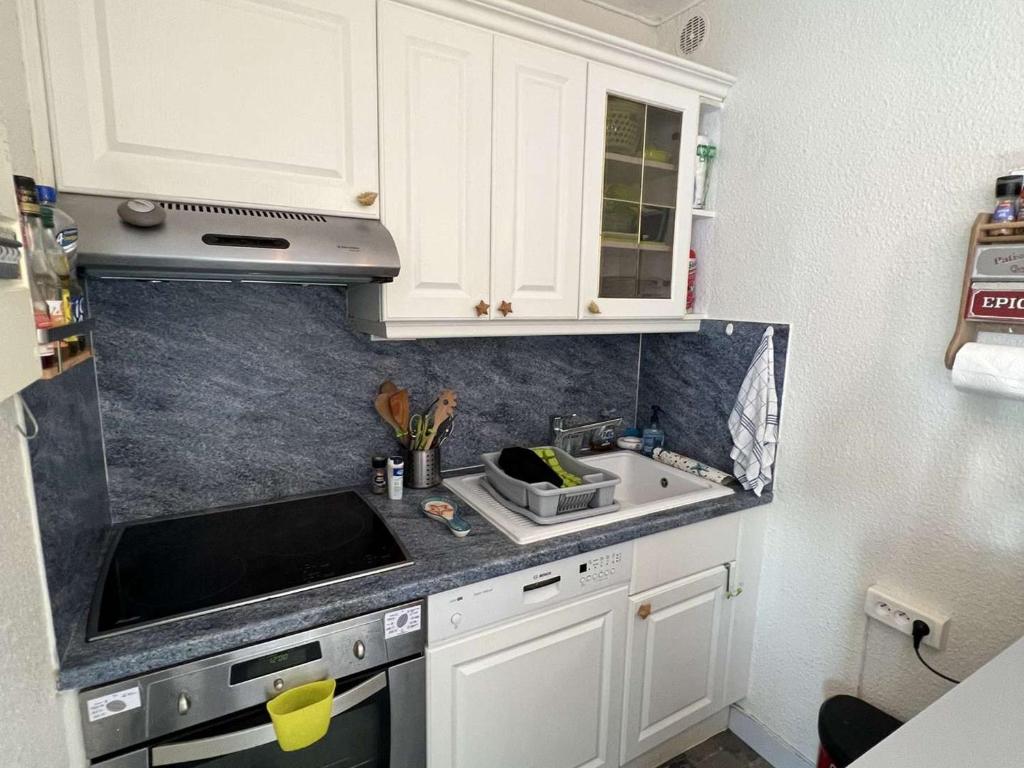Fotografia z galérie ubytovania Bel Appartement T2 Climatisé avec Jardin et Wifi, à 150m de la Plage, Valras-Plage - FR-1-701-55 v destinácii Valras-Plage