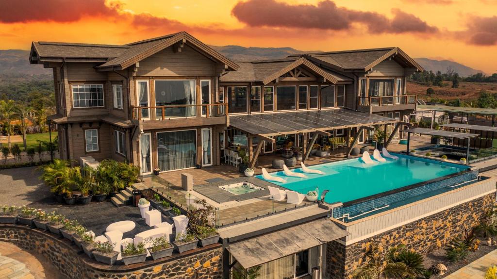 Πισίνα στο ή κοντά στο amã Stays & Trails Chalet 1228 - Kusur, Kamshet