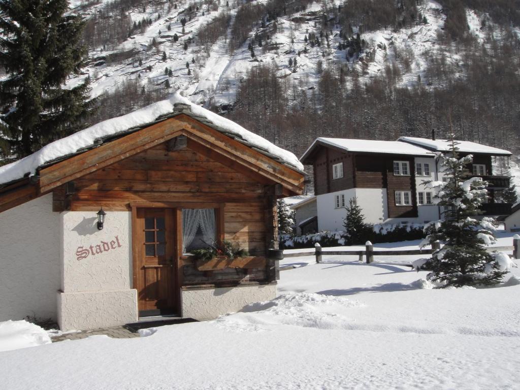 冬天的Chalet Stadel
