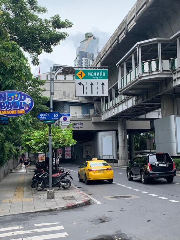 Thonglor Suites Hotel - Resim 7