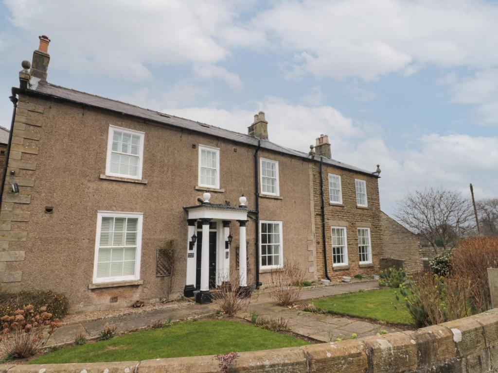 Apartment 1 Sneaton Hall