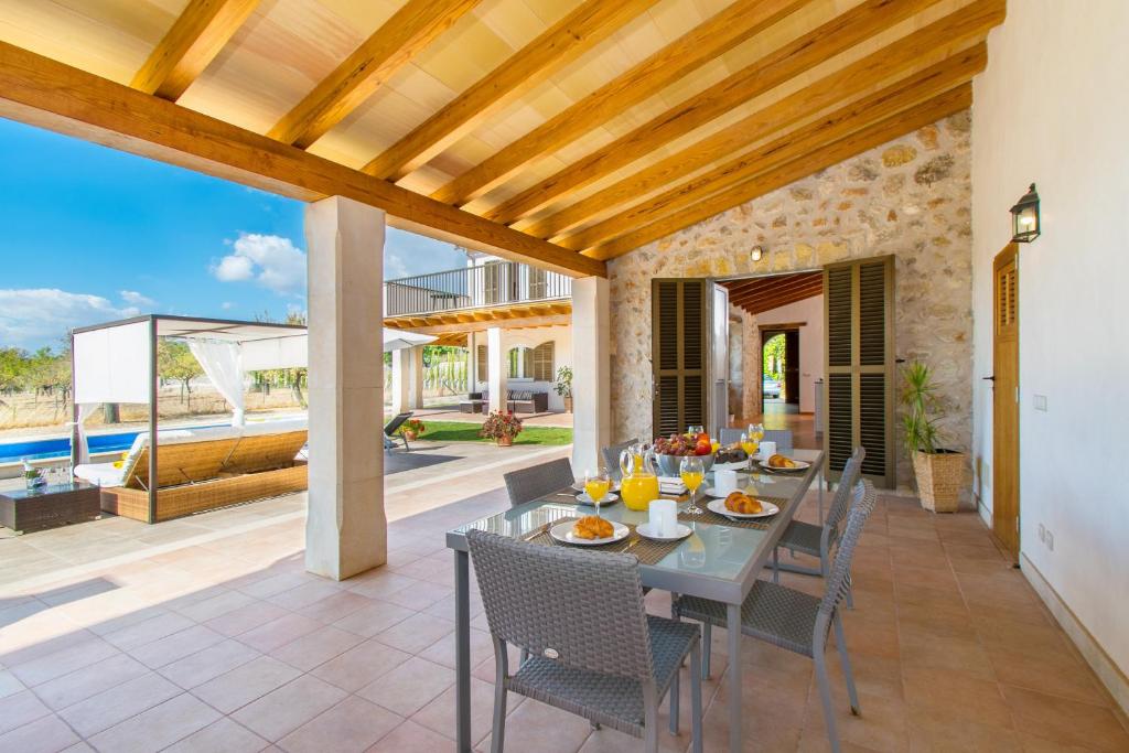 The swimming pool at or close to Finca SERA Caimari by Mallorca Villa Selection