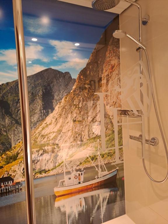 Nespecifikovaný výhled na hory nebo výhled na hory při pohledu z hotelu