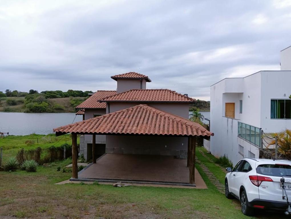 Casa no Condomínio Naútico Porto da Pedra em Ijaci, Macaia