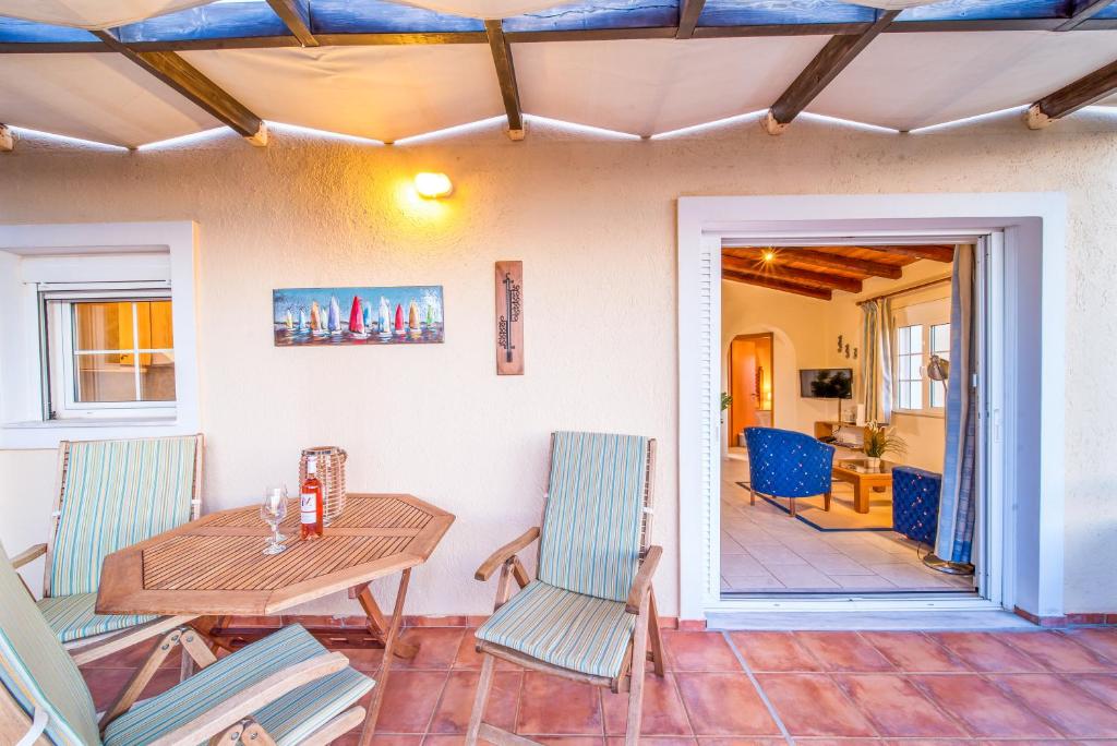 Posezení v ubytování Sissi Hills Villa