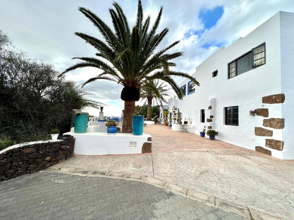 Fotografia z galérie ubytovania Junior Suite /BB, Wifi, piscina y terraza con vista en Yaiza v destinácii Yaiza