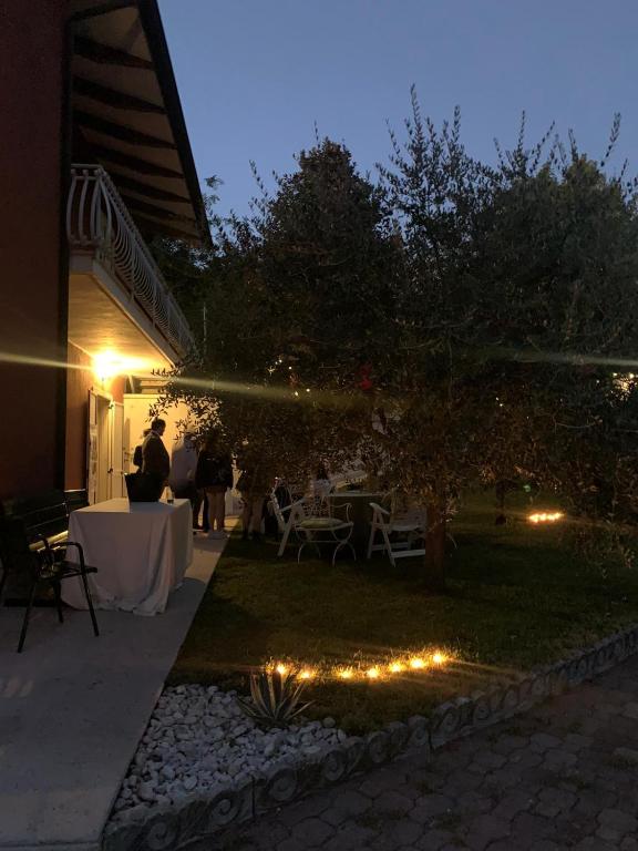 Zahrada ubytování Pace, Luminosità e Comodità a due passi dal Garda