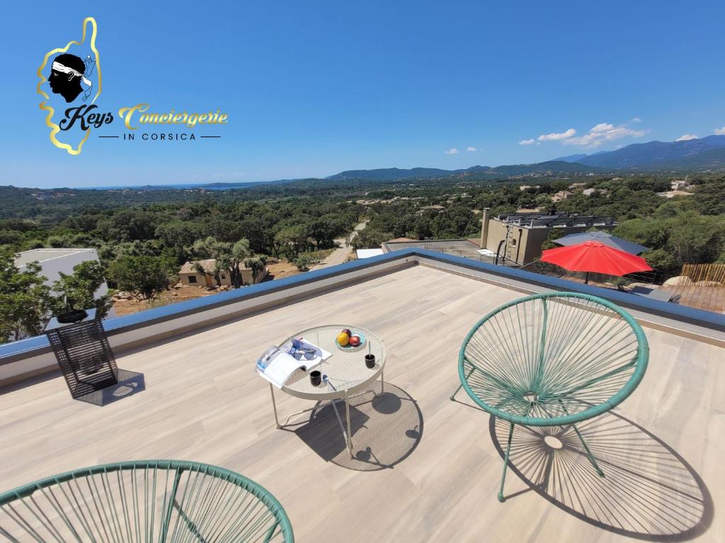 Fotografia z galérie ubytovania Casa Balancinu Vue panoramique sur montagne et Mer Piscine Privée v destinácii Sainte-Lucie de Porto-Vecchio