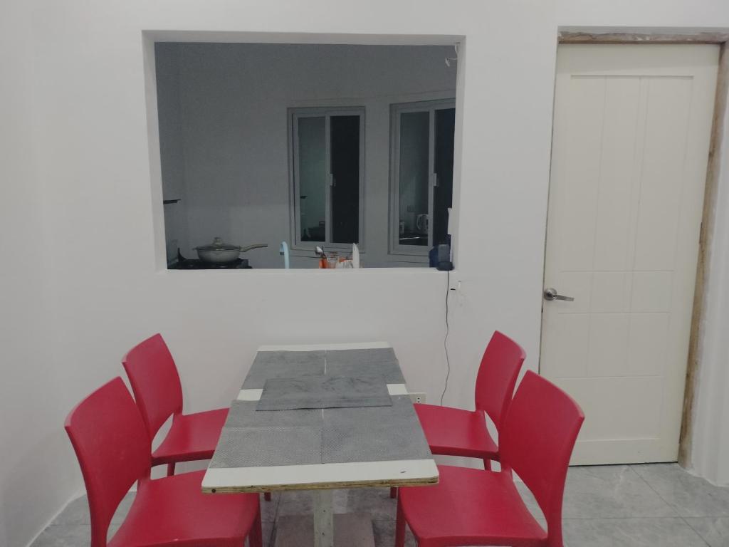 Posezení v ubytování Bais City Home Staycation
