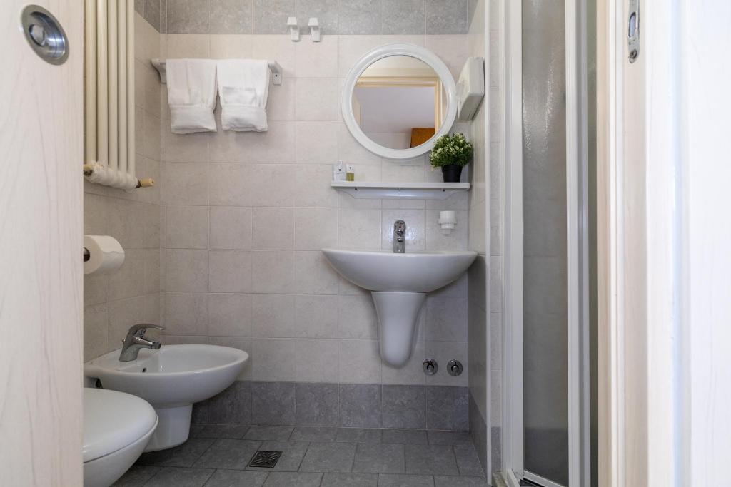 Koupelna v ubytování Hotel Alfonsina