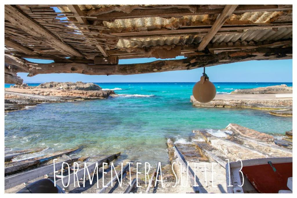 エス・プホルスにあるFormentera suite 13の船上から海の景色を望めます。