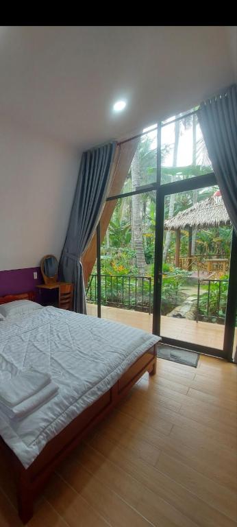 Homestay Nam Hàm Luông - 5