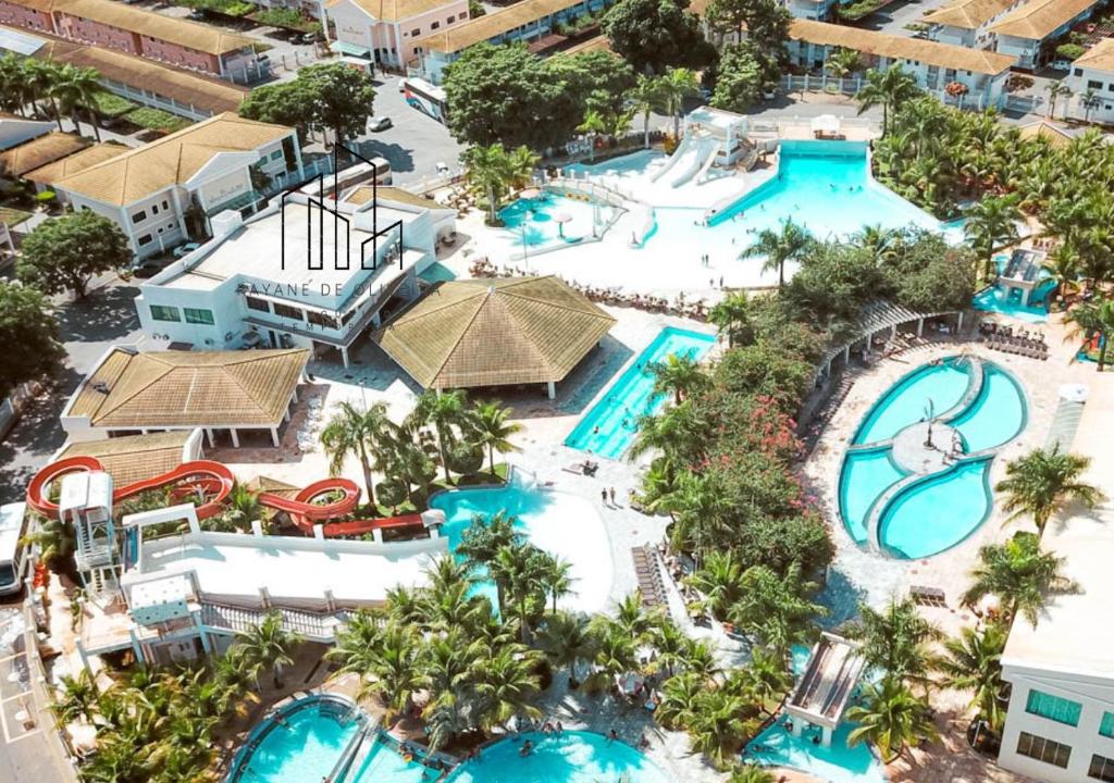 an aerial view of a resort with pools and slides at Caldas Novas, Hotel Lacqua diRoma 1,2,3,4 e 5 in Caldas Novas