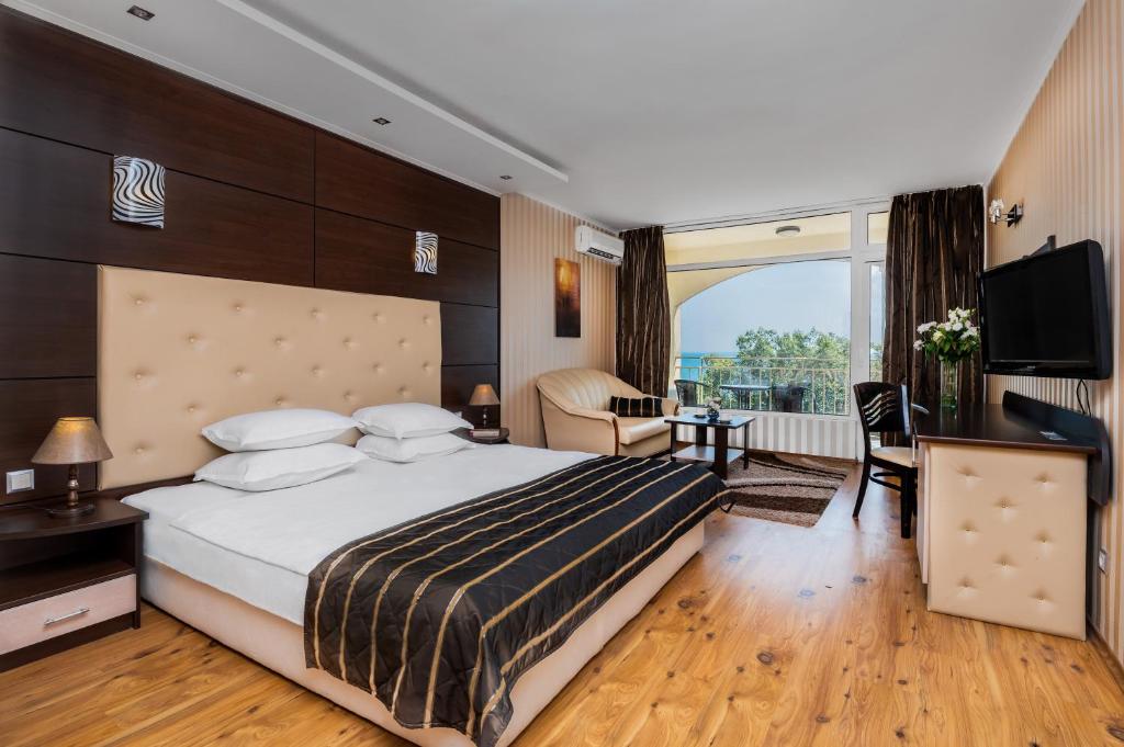 Deluxe Double Room with Sea View