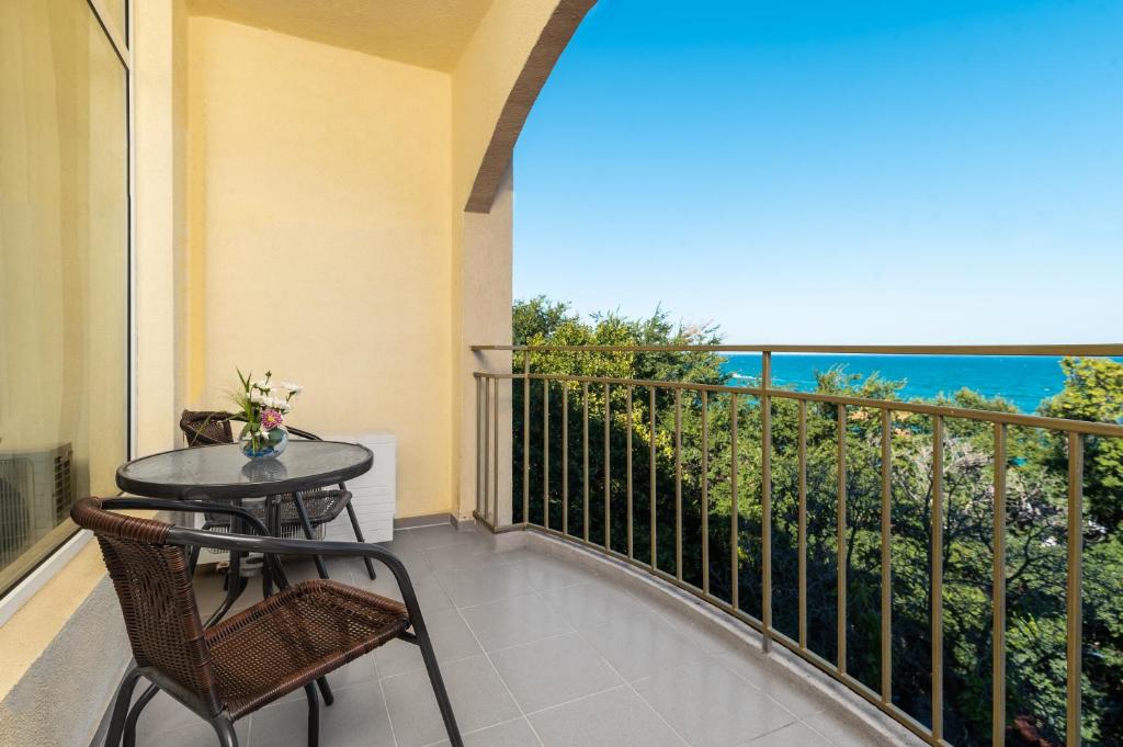 Deluxe Double Room with Sea View