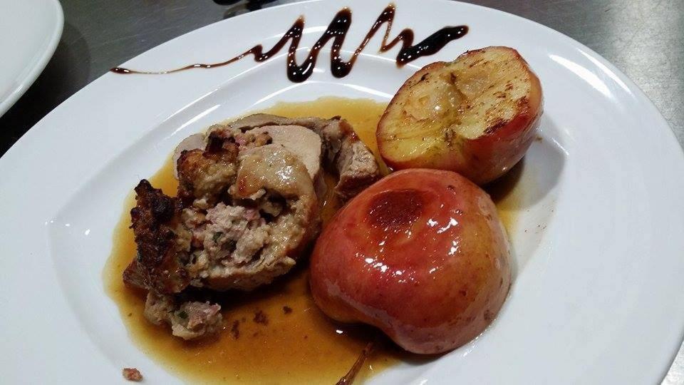 Jídlo v hotelu nebo okolí