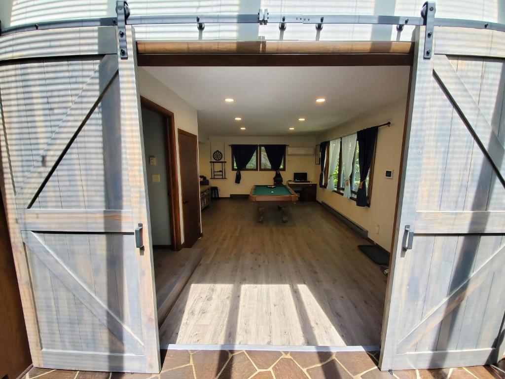 Fotografie z fotogalerie ubytování Walk to Pool & Beach - Spacious Gateway, Hot tub, Game room v destinaci Pocono Country Place
