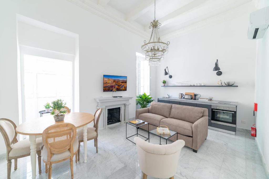 Carmelita Valletta - 1