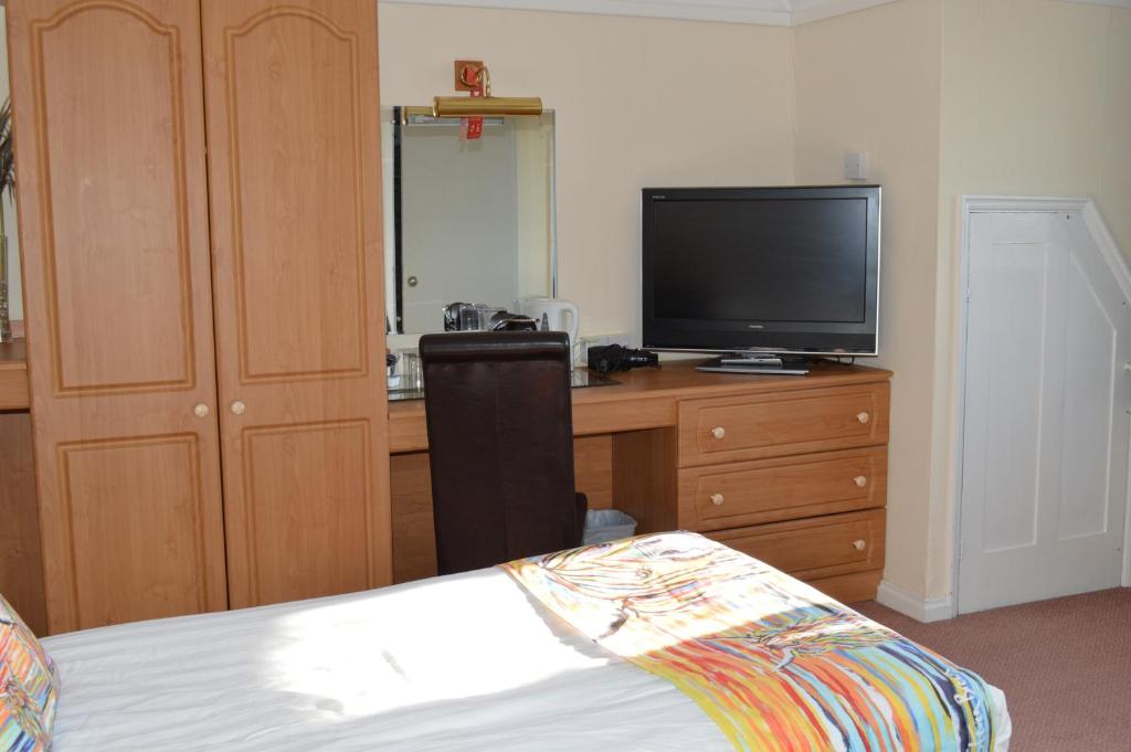 Hunters Lodge Hotel - Standard Twin Room With Shower