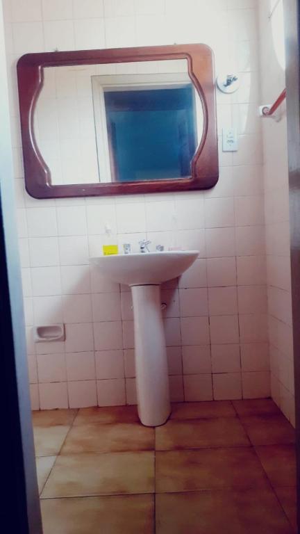 Um banheiro em Pousada 4 cantos