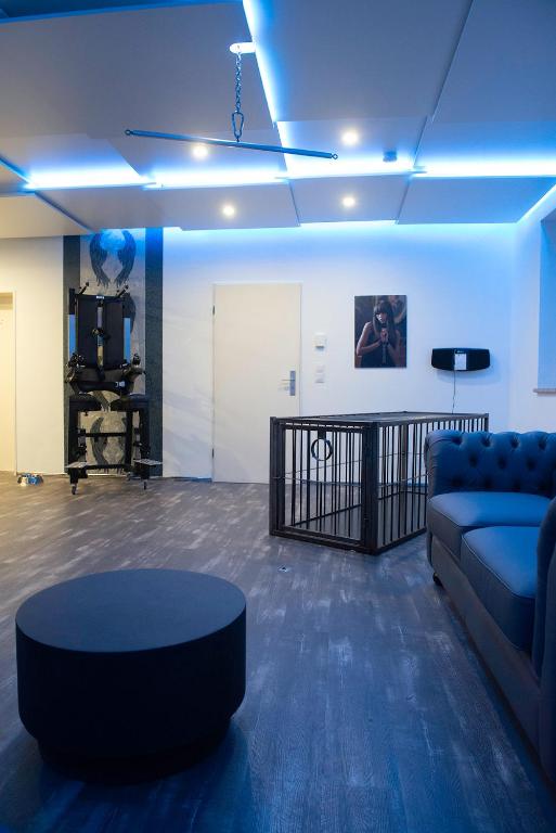 رزرو هتل، اقامتگاه EUFORY BDSM، آژانس مسافرتی آسمان سپید