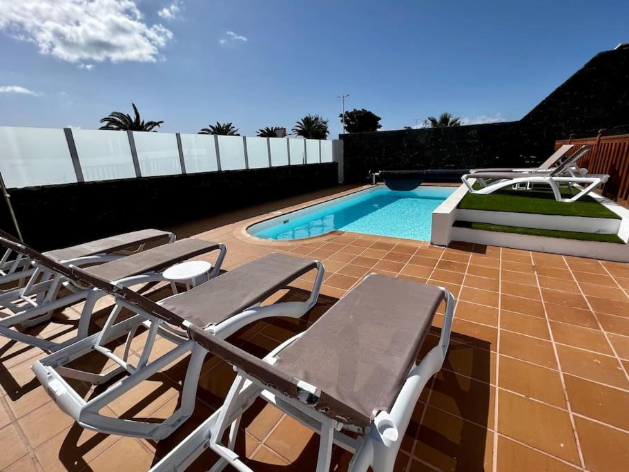 The swimming pool at or close to Lovely Casa Sueños, heated pool x snooker table