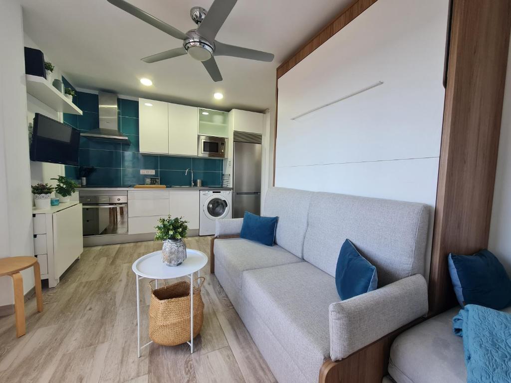 Kuchyň nebo kuchyňský kout v ubytování Acogedor estudio en Candelaria en primera línea de mar