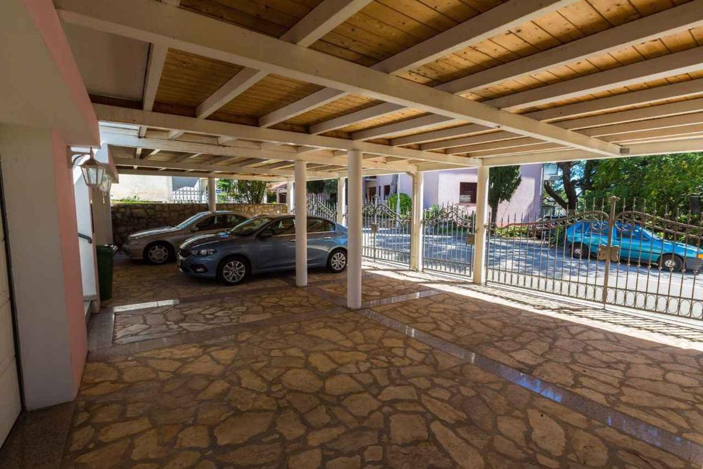 Fotografie z fotogalerie ubytování Two-Bedroom Apartment in Crikvenica VI v destinaci Sopaljska