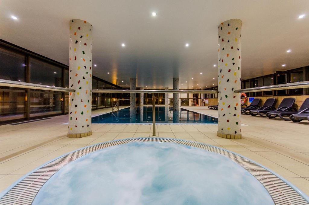 Piscina di Hotel Panorama o nelle vicinanze