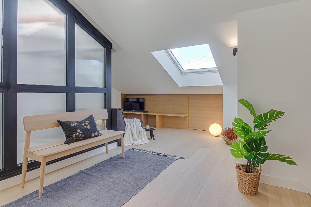Curated visual reference: Skylight Features For Penthouse Apartments Reference: Riazor Deluxe Penthouse A Coruña Updated Prices 2025