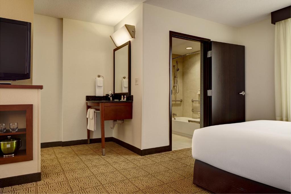 Hyatt Place Chicago - Lombard/Oak Brook photo