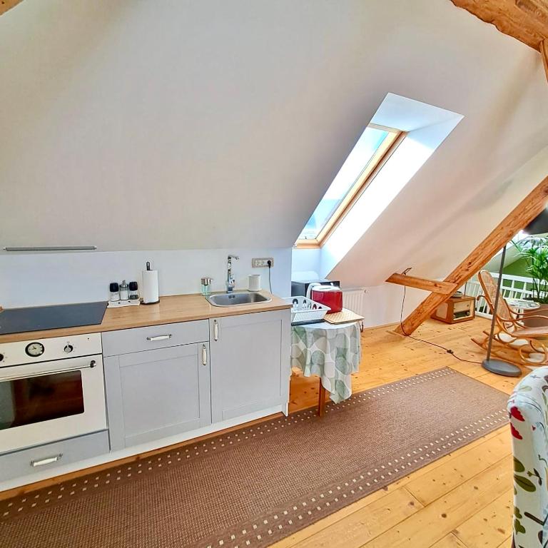 Kuchyň nebo kuchyňský kout v ubytování Entire Loft close to Beautiful Logar Valley