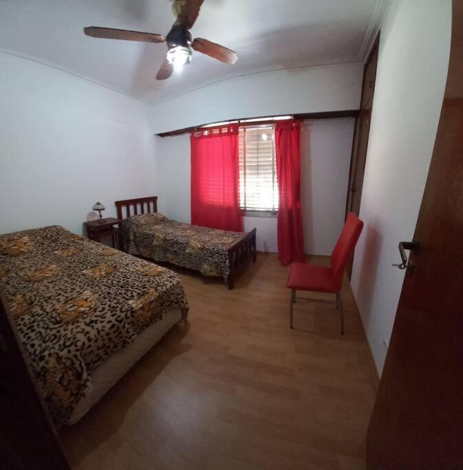 Casa Privada Monte Grande y cochera