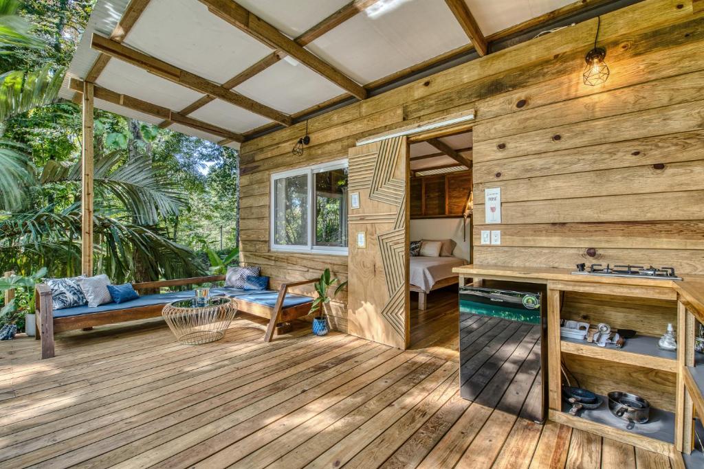 Zahrada ubytování Monkey Tiny House - Private swimming pool