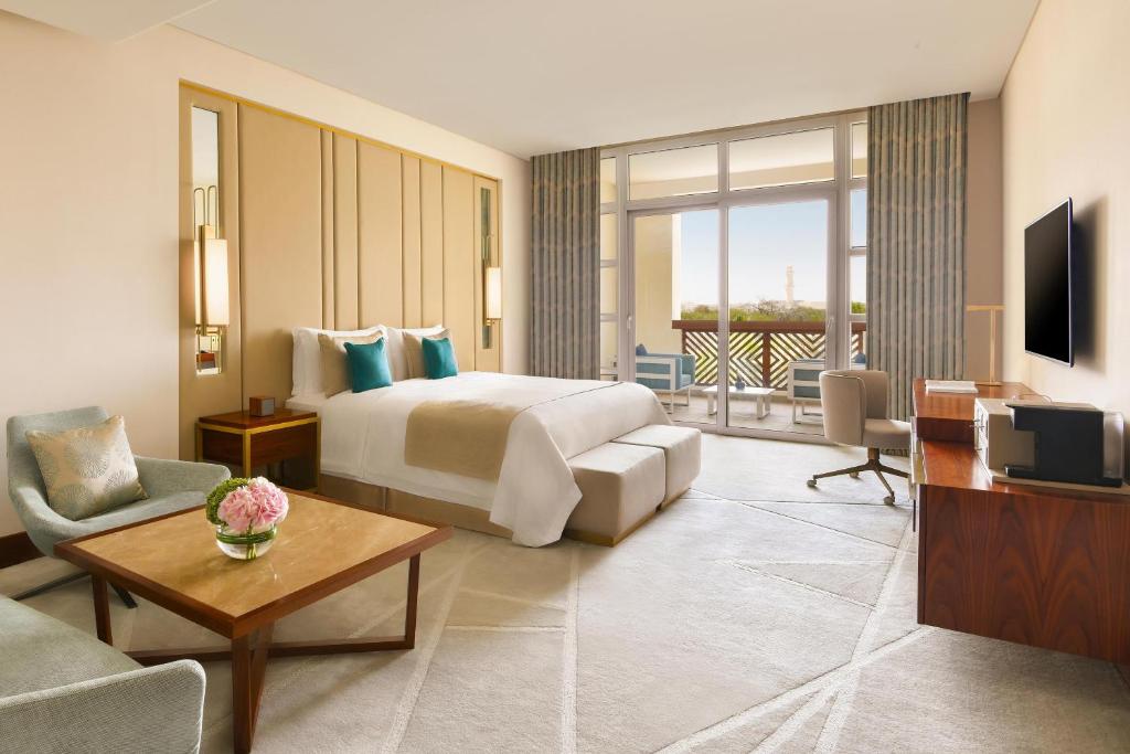 TV o dispositivi per l'intrattenimento presso Al Messila, A Luxury Collection Resort & Spa, Doha